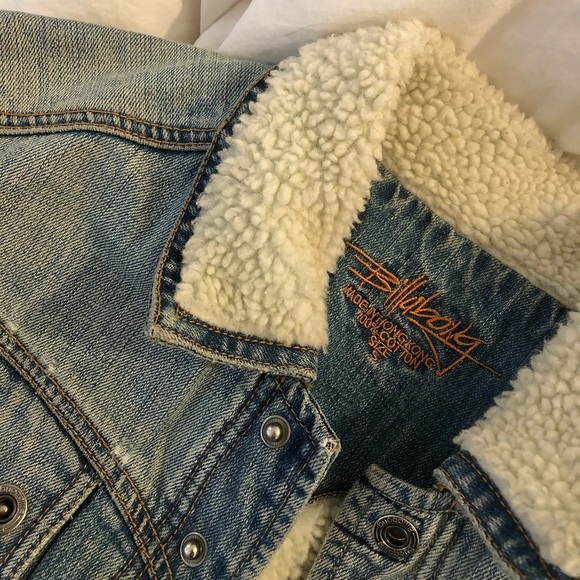 Billabong vintage Jean jacket with fuzzy inside - Picture 1 of 4